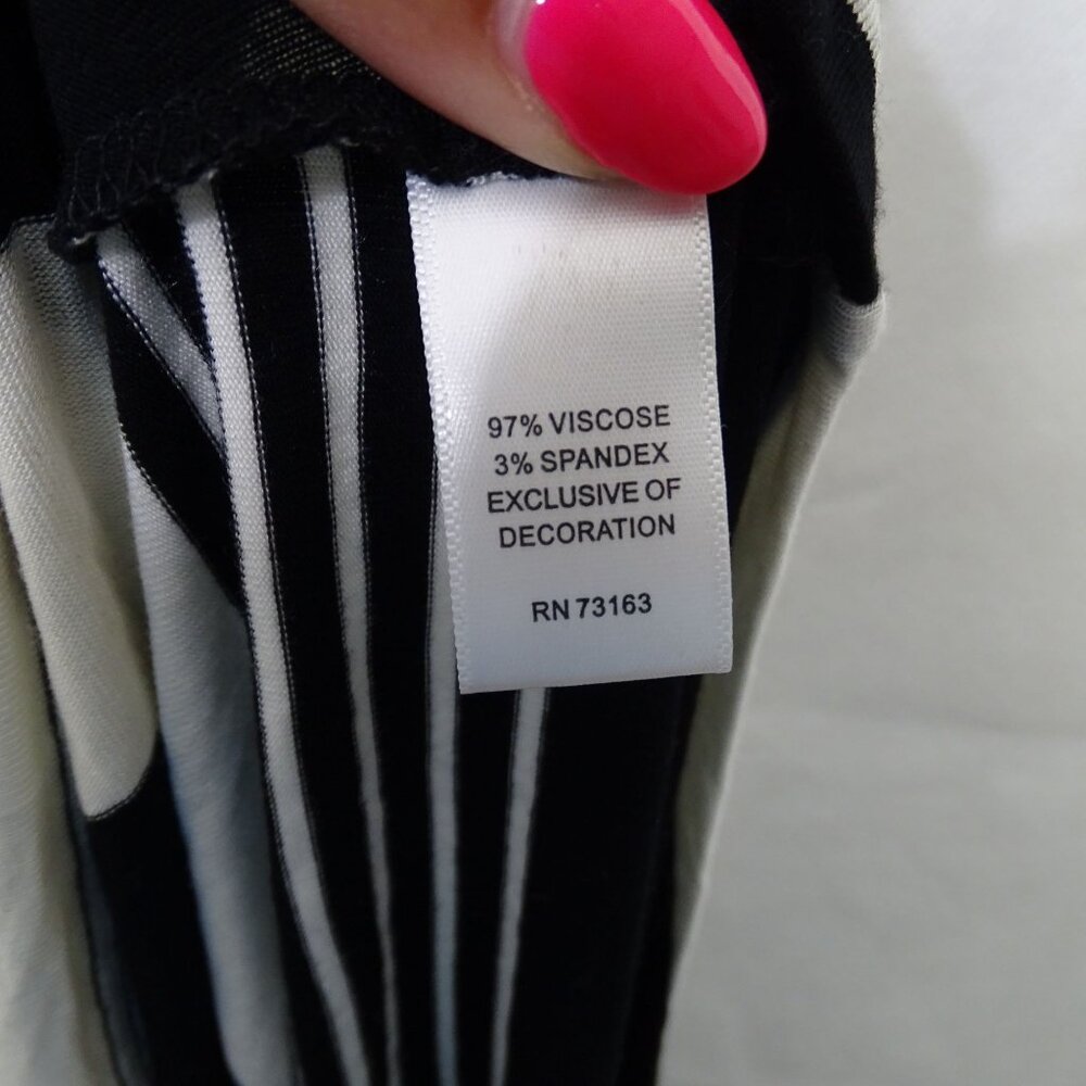 Cable and Gauge Black White Striped Tank Tunic Top Women Size M Jersey Knit - Picture 7 of 8